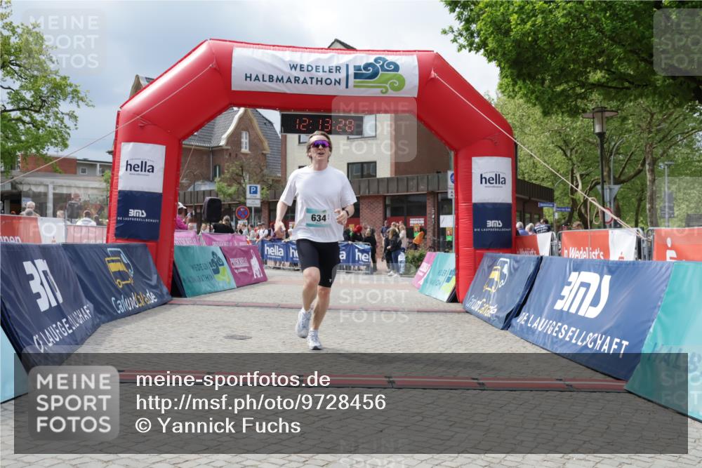 10.05.2026 - 8. Wedeler Halbmarathon Yannick Fuchs http://msf.ph/oto/9728456 10.05.2026 12:13:26 Ziel 634, 734 meine-sportfotos.de