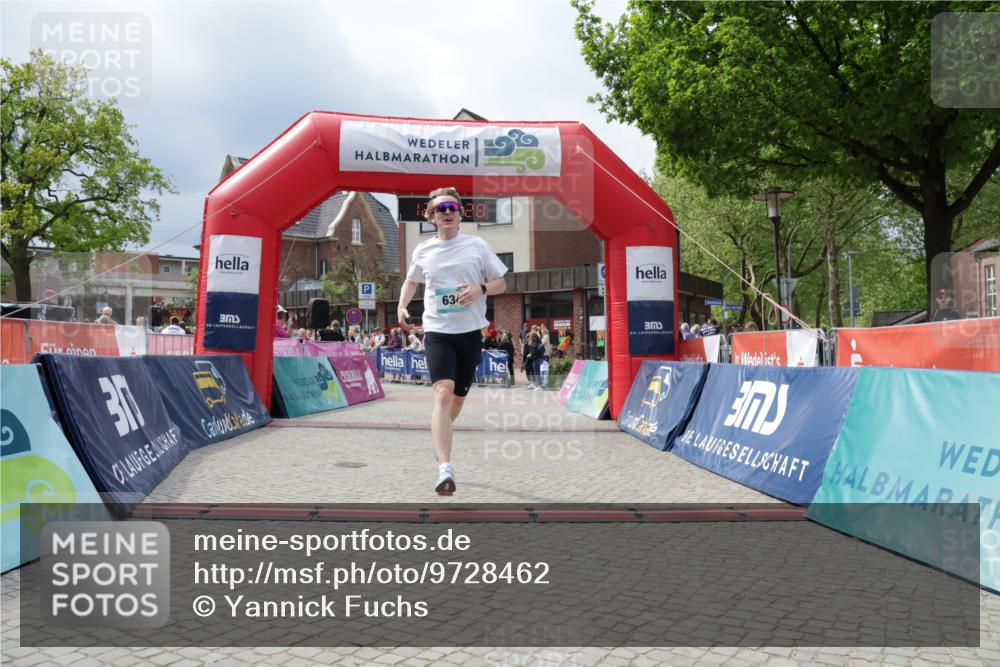 10.05.2026 - 8. Wedeler Halbmarathon Yannick Fuchs http://msf.ph/oto/9728462 10.05.2026 12:13:26 Ziel 634, 734 meine-sportfotos.de