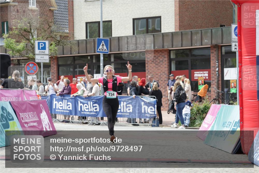 10.05.2026 - 8. Wedeler Halbmarathon Yannick Fuchs http://msf.ph/oto/9728497 10.05.2026 12:13:29 Ziel 634, 734 meine-sportfotos.de