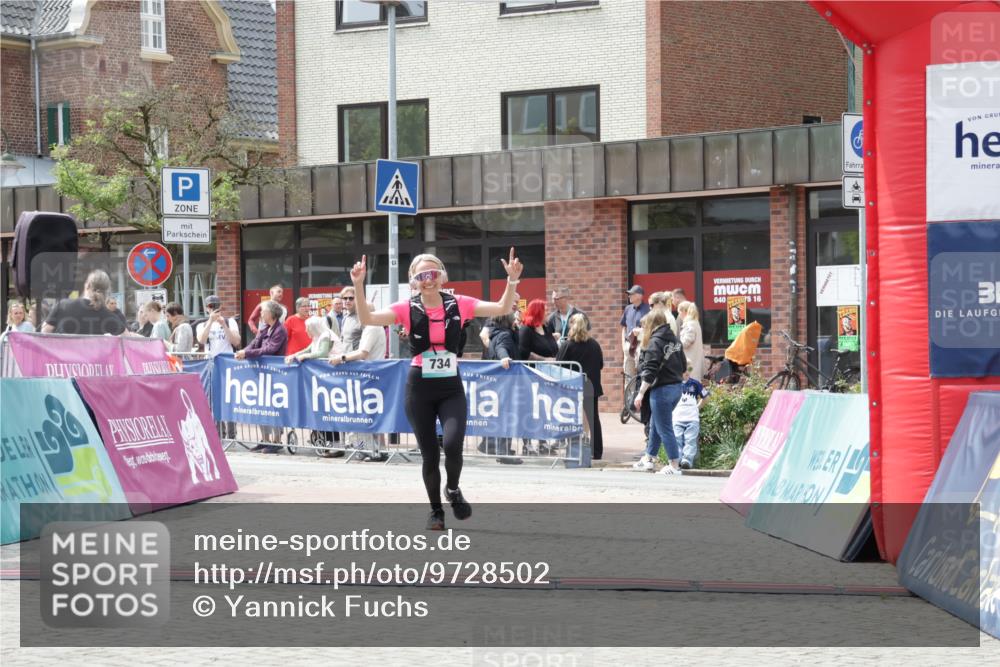 10.05.2026 - 8. Wedeler Halbmarathon Yannick Fuchs http://msf.ph/oto/9728502 10.05.2026 12:13:29 Ziel 634, 734 meine-sportfotos.de