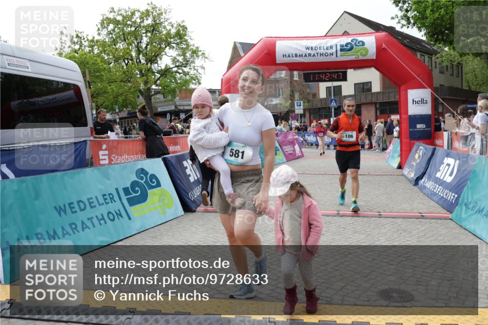 10.05.2026 - 8. Wedeler Halbmarathon Yannick Fuchs http://msf.ph/oto/9728633 10.05.2026 11:42:45 Ziel 106, 458, 581, 589, 2035, 2059 meine-sportfotos.de