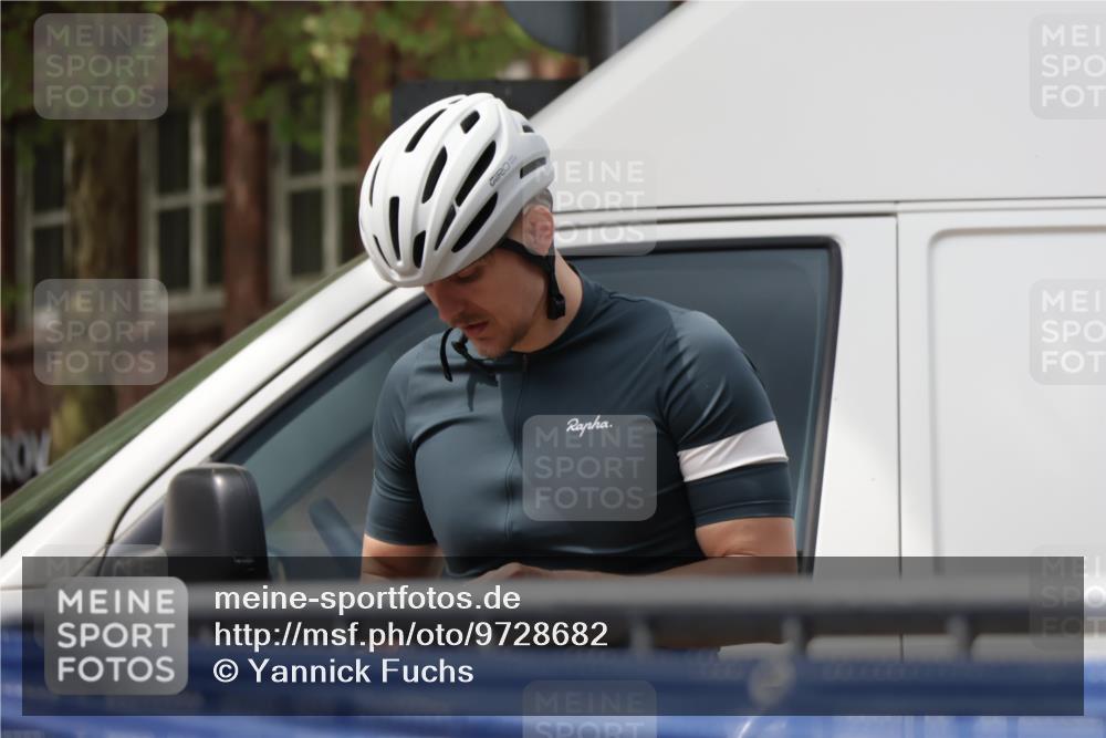 10.05.2026 - 8. Wedeler Halbmarathon Yannick Fuchs http://msf.ph/oto/9728682 10.05.2026 12:13:56 Ziel  meine-sportfotos.de