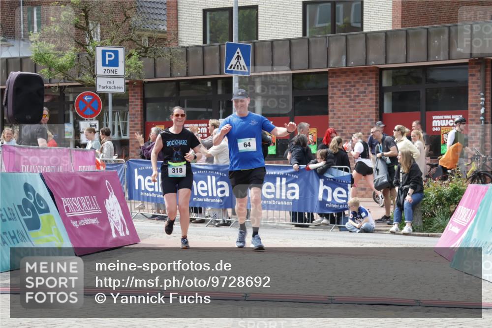 10.05.2026 - 8. Wedeler Halbmarathon Yannick Fuchs http://msf.ph/oto/9728692 10.05.2026 12:14:00 Ziel 64, 318 meine-sportfotos.de