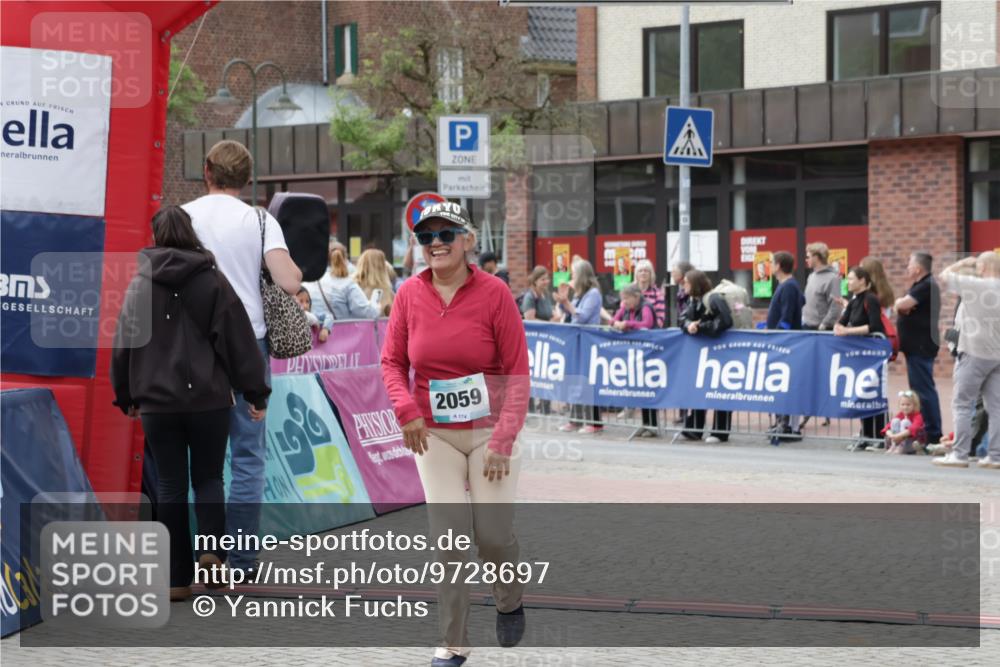 10.05.2026 - 8. Wedeler Halbmarathon Yannick Fuchs http://msf.ph/oto/9728697 10.05.2026 11:42:50 Ziel 106, 2059 meine-sportfotos.de