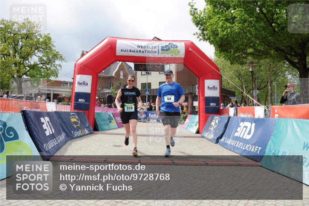 10.05.2026 - 8. Wedeler Halbmarathon Yannick Fuchs http://msf.ph/oto/9728768 10.05.2026 12:14:04 Ziel 64, 318, 2008 meine-sportfotos.de