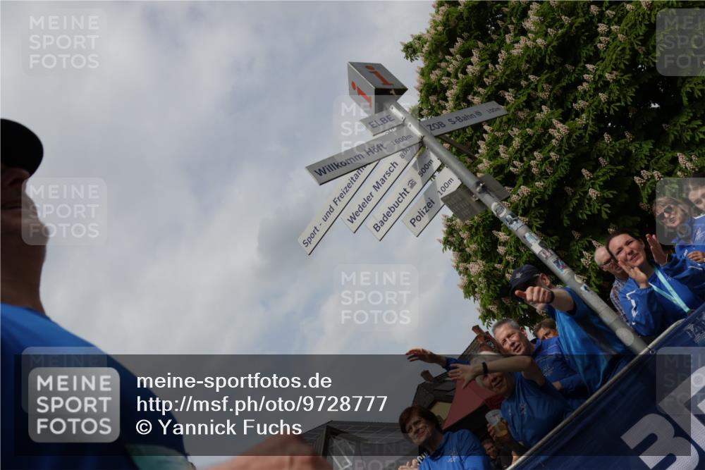 10.05.2026 - 8. Wedeler Halbmarathon Yannick Fuchs http://msf.ph/oto/9728777 10.05.2026 12:14:05 Ziel 64, 318, 2008 meine-sportfotos.de