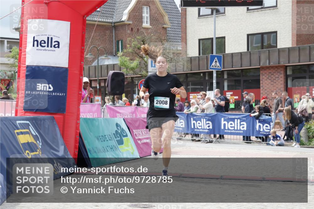 10.05.2026 - 8. Wedeler Halbmarathon Yannick Fuchs http://msf.ph/oto/9728785 10.05.2026 12:14:07 Ziel 64, 318, 2008 meine-sportfotos.de