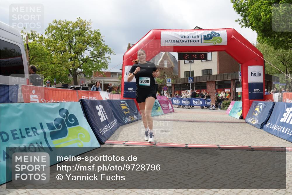 10.05.2026 - 8. Wedeler Halbmarathon Yannick Fuchs http://msf.ph/oto/9728796 10.05.2026 12:14:08 Ziel 64, 318, 2008 meine-sportfotos.de