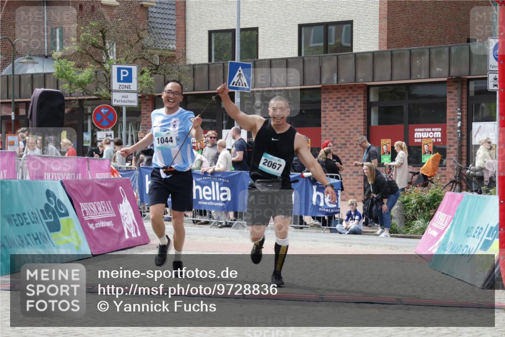 10.05.2026 - 8. Wedeler Halbmarathon Yannick Fuchs http://msf.ph/oto/9728836 10.05.2026 12:14:15 Ziel 1044, 2067 meine-sportfotos.de