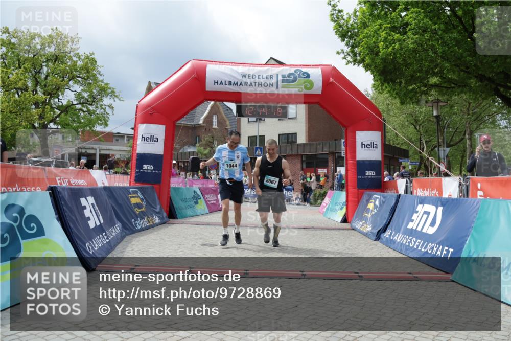 10.05.2026 - 8. Wedeler Halbmarathon Yannick Fuchs http://msf.ph/oto/9728869 10.05.2026 12:14:16 Ziel 1044, 2067 meine-sportfotos.de