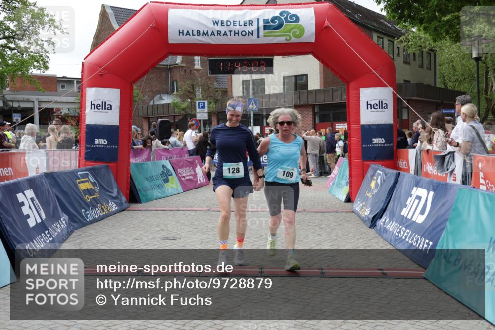 10.05.2026 - 8. Wedeler Halbmarathon Yannick Fuchs http://msf.ph/oto/9728879 10.05.2026 11:43:01 Ziel 109, 128, 649, 650, 849, 906, 973 meine-sportfotos.de