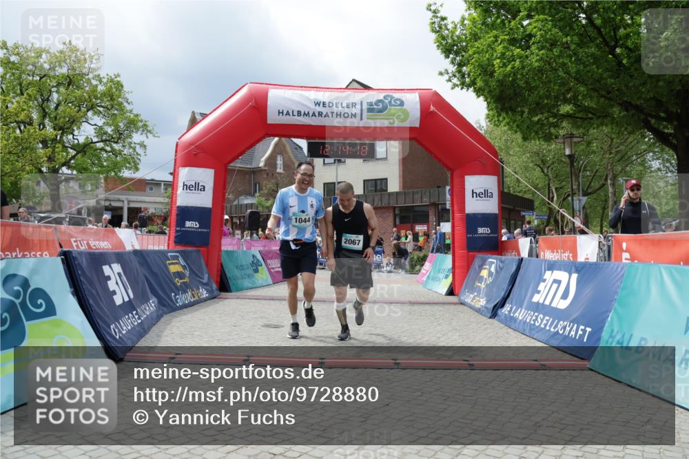 10.05.2026 - 8. Wedeler Halbmarathon Yannick Fuchs http://msf.ph/oto/9728880 10.05.2026 12:14:16 Ziel 1044, 2067 meine-sportfotos.de