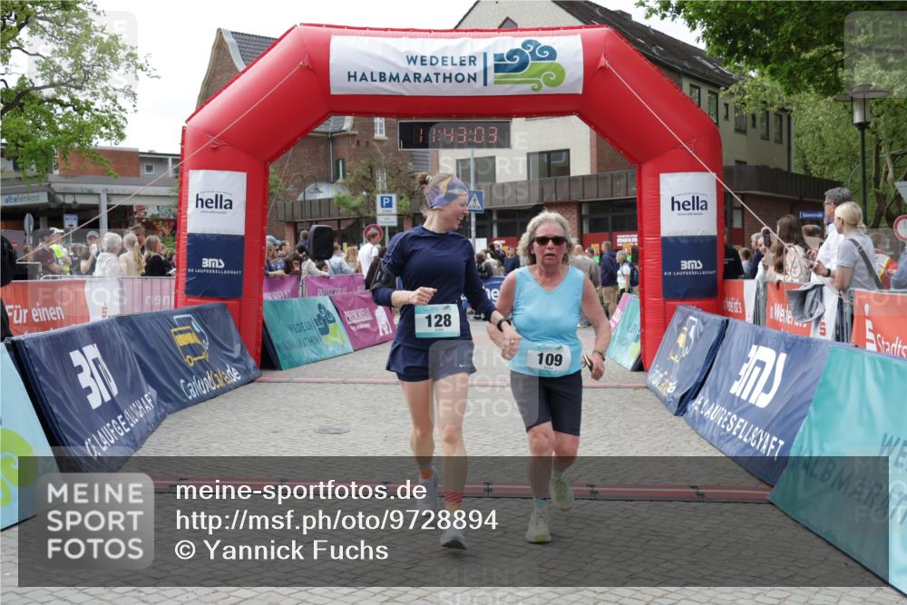 10.05.2026 - 8. Wedeler Halbmarathon Yannick Fuchs http://msf.ph/oto/9728894 10.05.2026 11:43:01 Ziel 109, 128, 649, 650, 849, 906, 973 meine-sportfotos.de