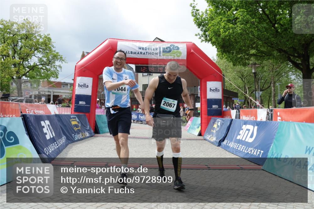 10.05.2026 - 8. Wedeler Halbmarathon Yannick Fuchs http://msf.ph/oto/9728909 10.05.2026 12:14:17 Ziel 1044, 2067 meine-sportfotos.de