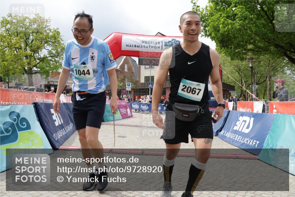 10.05.2026 - 8. Wedeler Halbmarathon Yannick Fuchs http://msf.ph/oto/9728920 10.05.2026 12:14:18 Ziel 1044, 2067 meine-sportfotos.de