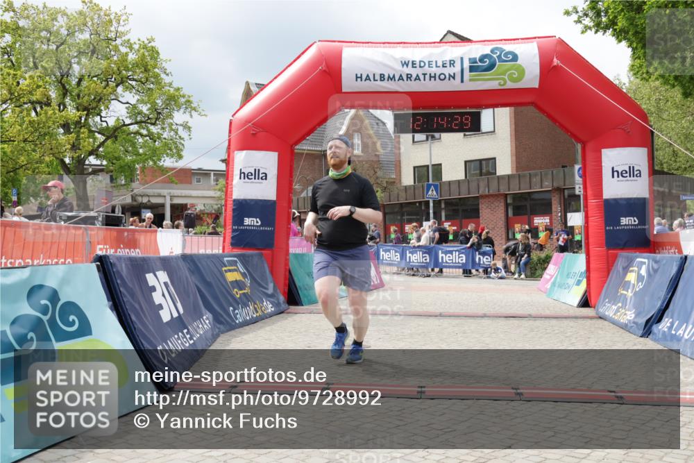 10.05.2026 - 8. Wedeler Halbmarathon Yannick Fuchs http://msf.ph/oto/9728992 10.05.2026 12:14:28 Ziel 446 meine-sportfotos.de