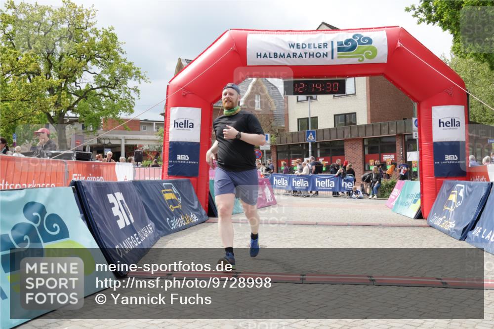 10.05.2026 - 8. Wedeler Halbmarathon Yannick Fuchs http://msf.ph/oto/9728998 10.05.2026 12:14:28 Ziel 446 meine-sportfotos.de