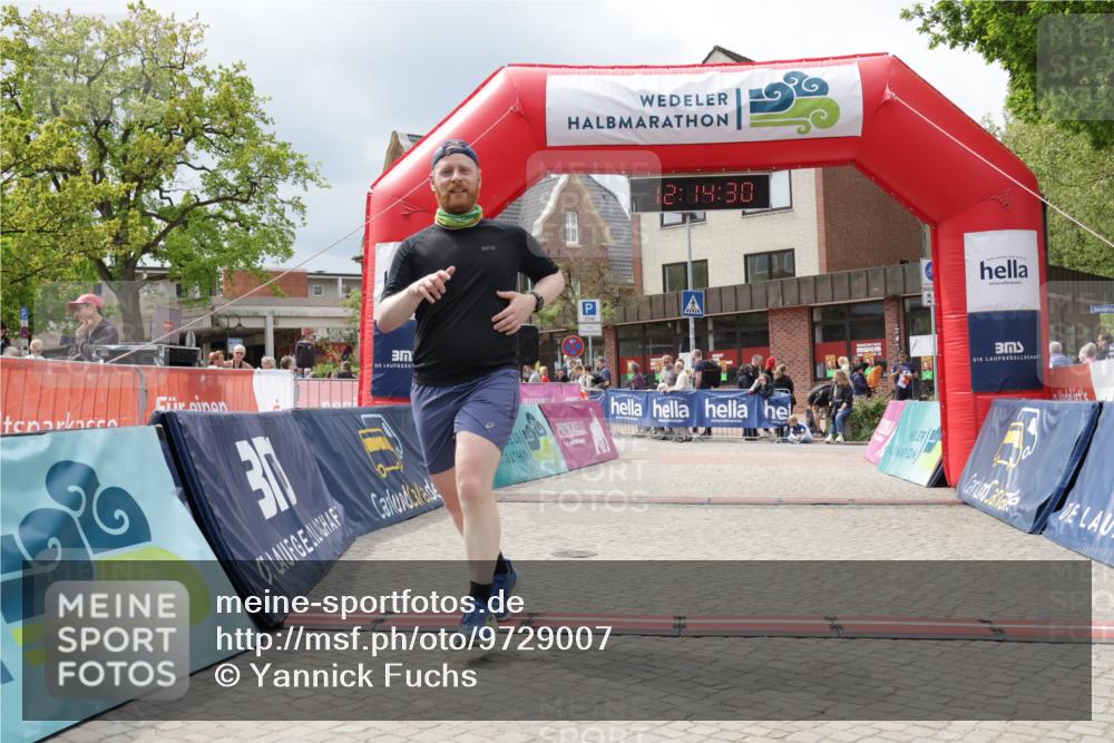 10.05.2026 - 8. Wedeler Halbmarathon Yannick Fuchs http://msf.ph/oto/9729007 10.05.2026 12:14:28 Ziel 446 meine-sportfotos.de