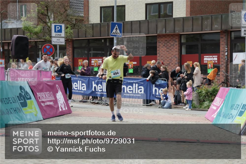 10.05.2026 - 8. Wedeler Halbmarathon Yannick Fuchs http://msf.ph/oto/9729031 10.05.2026 12:14:42 Ziel 494, 1009, 1021 meine-sportfotos.de