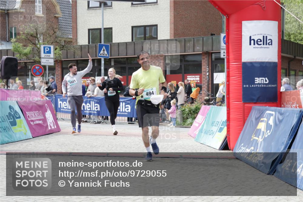 10.05.2026 - 8. Wedeler Halbmarathon Yannick Fuchs http://msf.ph/oto/9729055 10.05.2026 12:14:44 Ziel 494, 1009, 1021 meine-sportfotos.de