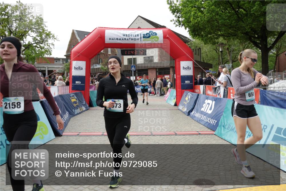 10.05.2026 - 8. Wedeler Halbmarathon Yannick Fuchs http://msf.ph/oto/9729085 10.05.2026 11:43:10 Ziel 331, 649, 650, 973, 2073, 2158 meine-sportfotos.de