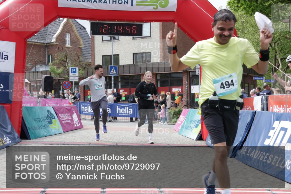 10.05.2026 - 8. Wedeler Halbmarathon Yannick Fuchs http://msf.ph/oto/9729097 10.05.2026 12:14:46 Ziel 231, 494, 1009, 1021 meine-sportfotos.de