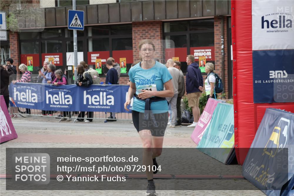 10.05.2026 - 8. Wedeler Halbmarathon Yannick Fuchs http://msf.ph/oto/9729104 10.05.2026 11:43:11 Ziel 331, 973, 2073, 2158 meine-sportfotos.de
