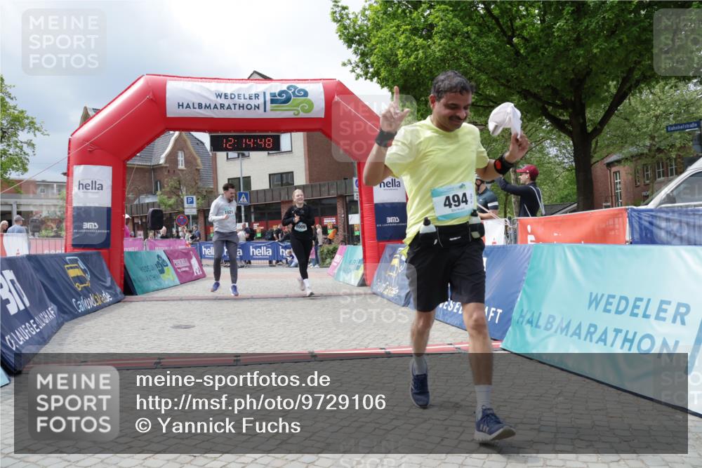 10.05.2026 - 8. Wedeler Halbmarathon Yannick Fuchs http://msf.ph/oto/9729106 10.05.2026 12:14:46 Ziel 231, 494, 1009, 1021 meine-sportfotos.de