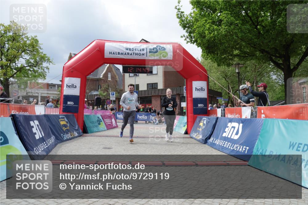 10.05.2026 - 8. Wedeler Halbmarathon Yannick Fuchs http://msf.ph/oto/9729119 10.05.2026 12:14:47 Ziel 231, 494, 1009, 1021 meine-sportfotos.de