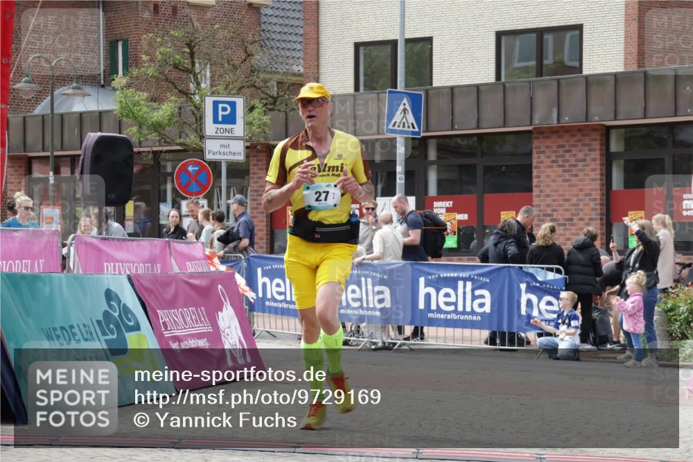 10.05.2026 - 8. Wedeler Halbmarathon Yannick Fuchs http://msf.ph/oto/9729169 10.05.2026 12:14:52 Ziel 27, 231, 1009, 1021 meine-sportfotos.de