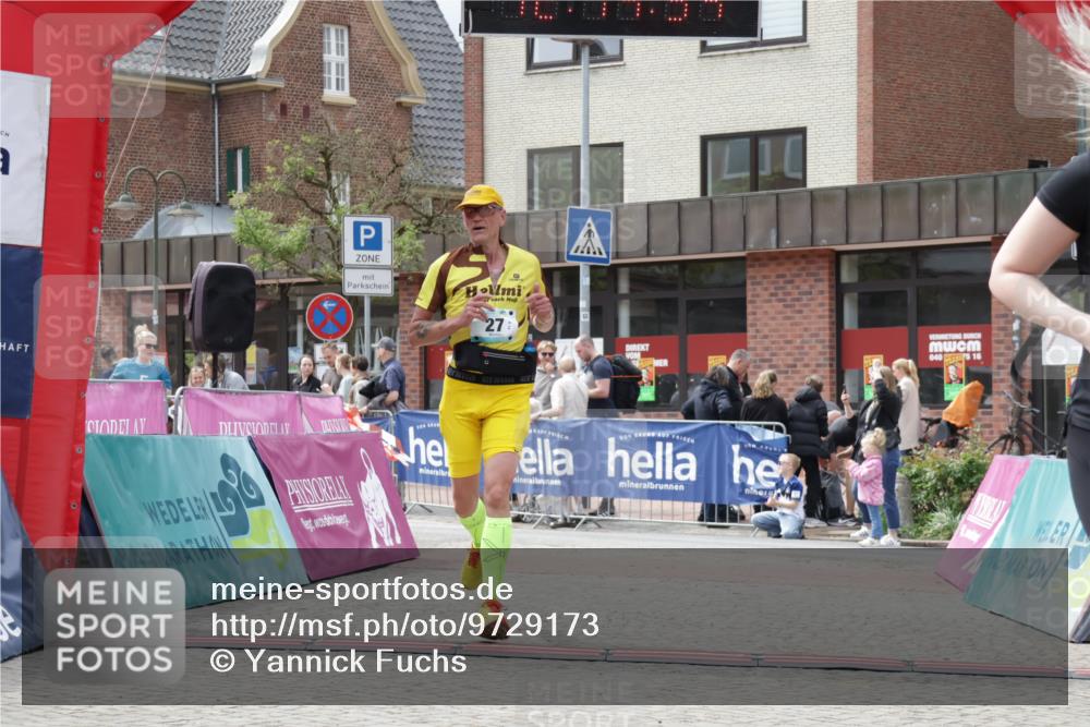 10.05.2026 - 8. Wedeler Halbmarathon Yannick Fuchs http://msf.ph/oto/9729173 10.05.2026 12:14:52 Ziel 27, 231, 1009, 1021 meine-sportfotos.de