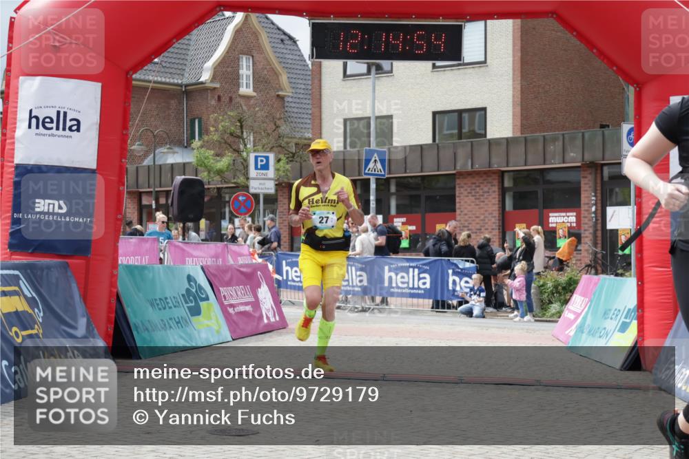 10.05.2026 - 8. Wedeler Halbmarathon Yannick Fuchs http://msf.ph/oto/9729179 10.05.2026 12:14:52 Ziel 27, 231, 1009, 1021 meine-sportfotos.de