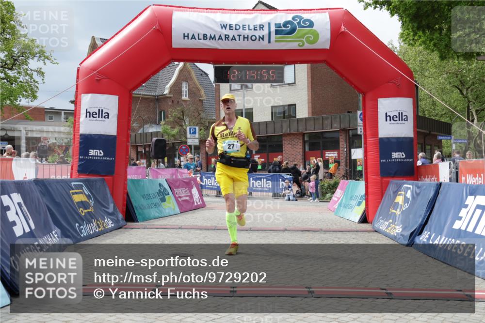 10.05.2026 - 8. Wedeler Halbmarathon Yannick Fuchs http://msf.ph/oto/9729202 10.05.2026 12:14:53 Ziel 27, 143, 231 meine-sportfotos.de