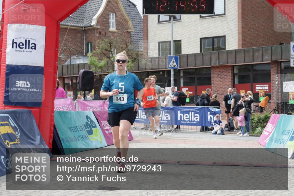 10.05.2026 - 8. Wedeler Halbmarathon Yannick Fuchs http://msf.ph/oto/9729243 10.05.2026 12:14:57 Ziel 27, 143, 613, 615 meine-sportfotos.de