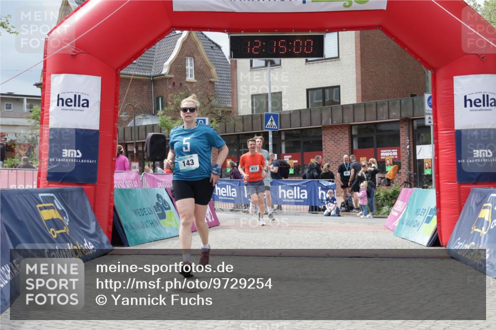 10.05.2026 - 8. Wedeler Halbmarathon Yannick Fuchs http://msf.ph/oto/9729254 10.05.2026 12:14:58 Ziel 27, 143, 613, 615 meine-sportfotos.de