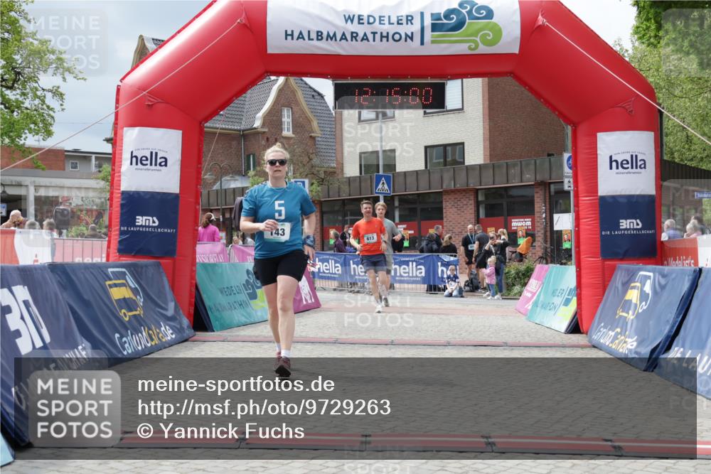 10.05.2026 - 8. Wedeler Halbmarathon Yannick Fuchs http://msf.ph/oto/9729263 10.05.2026 12:14:58 Ziel 27, 143, 613, 615 meine-sportfotos.de