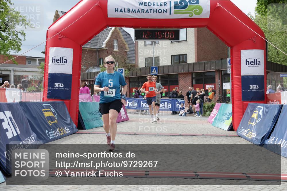 10.05.2026 - 8. Wedeler Halbmarathon Yannick Fuchs http://msf.ph/oto/9729267 10.05.2026 12:14:58 Ziel 27, 143, 613, 615 meine-sportfotos.de