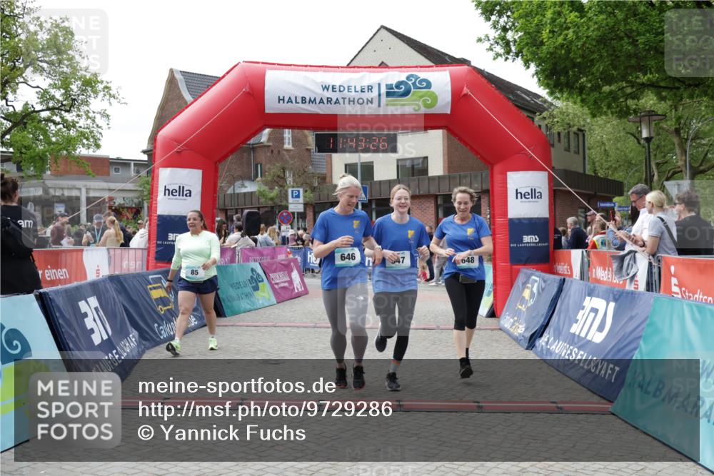 10.05.2026 - 8. Wedeler Halbmarathon Yannick Fuchs http://msf.ph/oto/9729286 10.05.2026 11:43:24 Ziel 85, 422, 646, 647, 648 meine-sportfotos.de