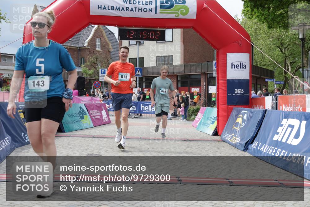 10.05.2026 - 8. Wedeler Halbmarathon Yannick Fuchs http://msf.ph/oto/9729300 10.05.2026 12:15:00 Ziel 143, 613, 615 meine-sportfotos.de