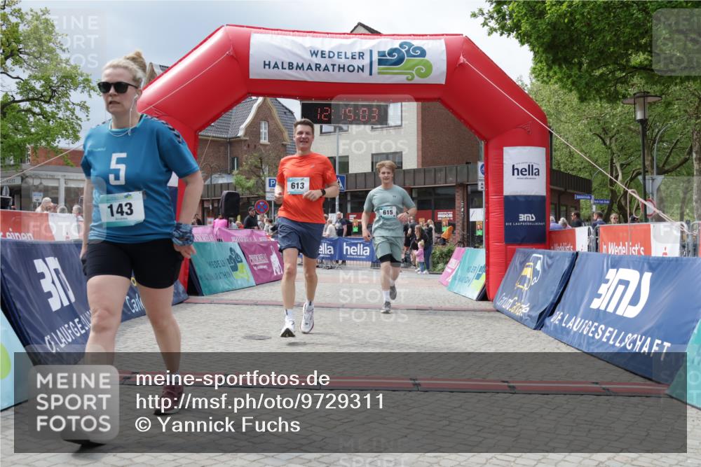 10.05.2026 - 8. Wedeler Halbmarathon Yannick Fuchs http://msf.ph/oto/9729311 10.05.2026 12:15:01 Ziel 143, 415, 613, 615 meine-sportfotos.de