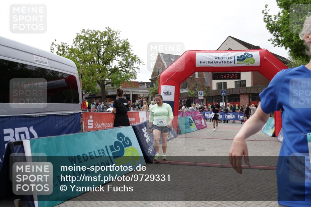 10.05.2026 - 8. Wedeler Halbmarathon Yannick Fuchs http://msf.ph/oto/9729331 10.05.2026 11:43:26 Ziel 85, 422, 646, 647, 648 meine-sportfotos.de