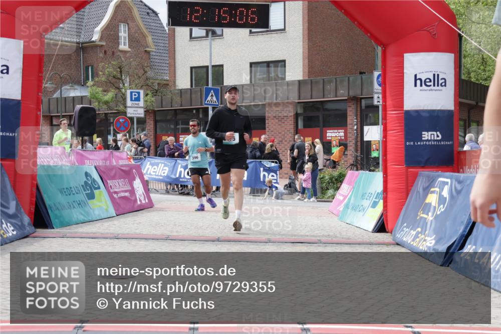 10.05.2026 - 8. Wedeler Halbmarathon Yannick Fuchs http://msf.ph/oto/9729355 10.05.2026 12:15:05 Ziel 396, 415, 613, 615 meine-sportfotos.de