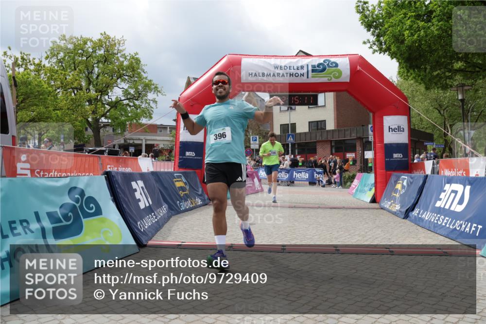 10.05.2026 - 8. Wedeler Halbmarathon Yannick Fuchs http://msf.ph/oto/9729409 10.05.2026 12:15:09 Ziel 396, 415 meine-sportfotos.de