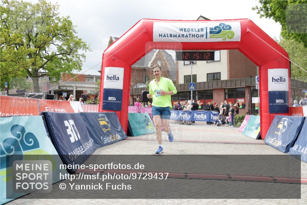 10.05.2026 - 8. Wedeler Halbmarathon Yannick Fuchs http://msf.ph/oto/9729437 10.05.2026 12:15:10 Ziel 396, 415 meine-sportfotos.de