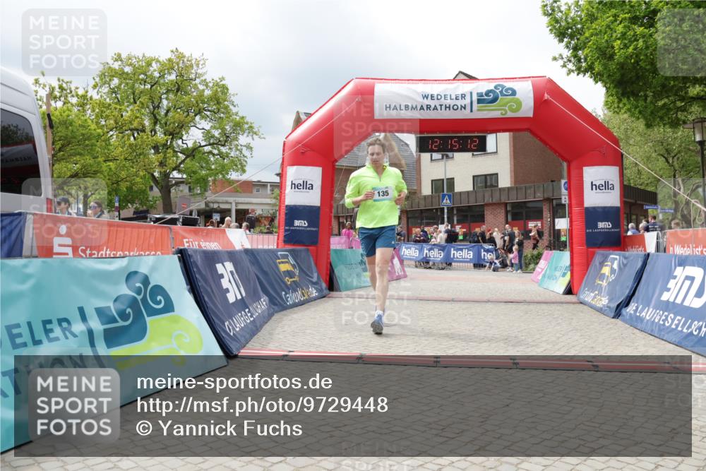 10.05.2026 - 8. Wedeler Halbmarathon Yannick Fuchs http://msf.ph/oto/9729448 10.05.2026 12:15:10 Ziel 396, 415 meine-sportfotos.de