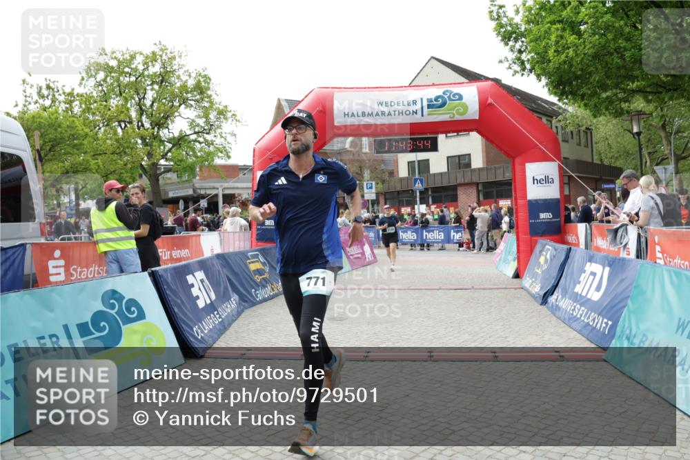 10.05.2026 - 8. Wedeler Halbmarathon Yannick Fuchs http://msf.ph/oto/9729501 10.05.2026 11:43:42 Ziel 771, 2149 meine-sportfotos.de