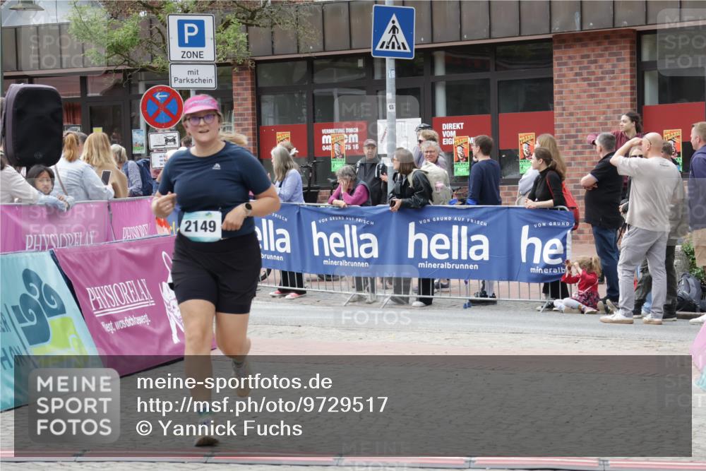 10.05.2026 - 8. Wedeler Halbmarathon Yannick Fuchs http://msf.ph/oto/9729517 10.05.2026 11:43:43 Ziel 771, 2149 meine-sportfotos.de