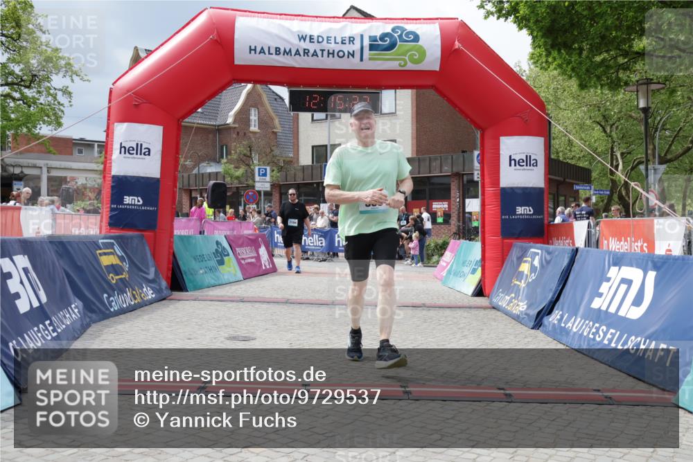 10.05.2026 - 8. Wedeler Halbmarathon Yannick Fuchs http://msf.ph/oto/9729537 10.05.2026 12:15:21 Ziel 338, 2194 meine-sportfotos.de
