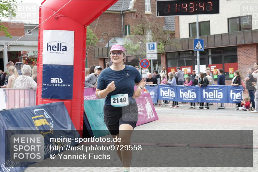 10.05.2026 - 8. Wedeler Halbmarathon Yannick Fuchs http://msf.ph/oto/9729558 10.05.2026 11:43:45 Ziel 771, 2149 meine-sportfotos.de