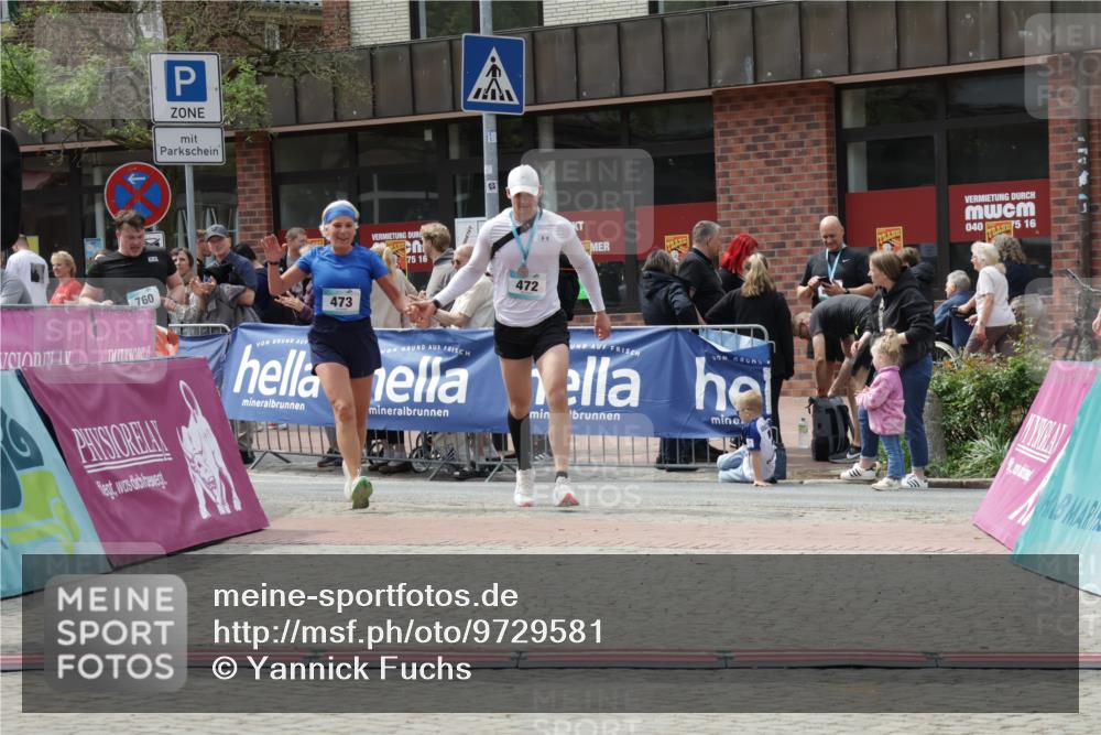 10.05.2026 - 8. Wedeler Halbmarathon Yannick Fuchs http://msf.ph/oto/9729581 10.05.2026 12:15:31 Ziel 473, 760, 2194 meine-sportfotos.de
